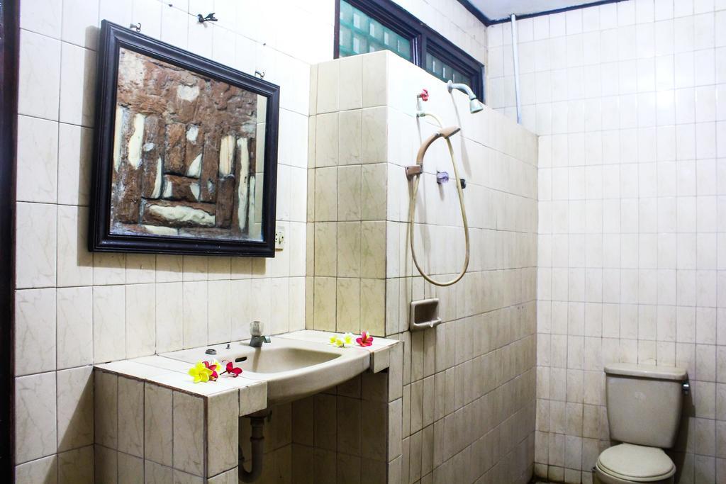 Berlian Inn กูตา ภายนอก รูปภาพ