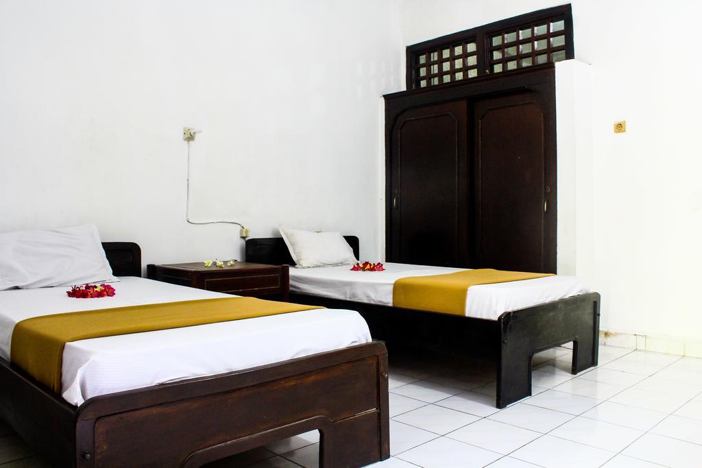 Berlian Inn กูตา ภายนอก รูปภาพ