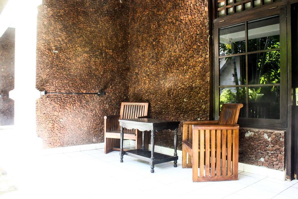 Berlian Inn กูตา ภายนอก รูปภาพ
