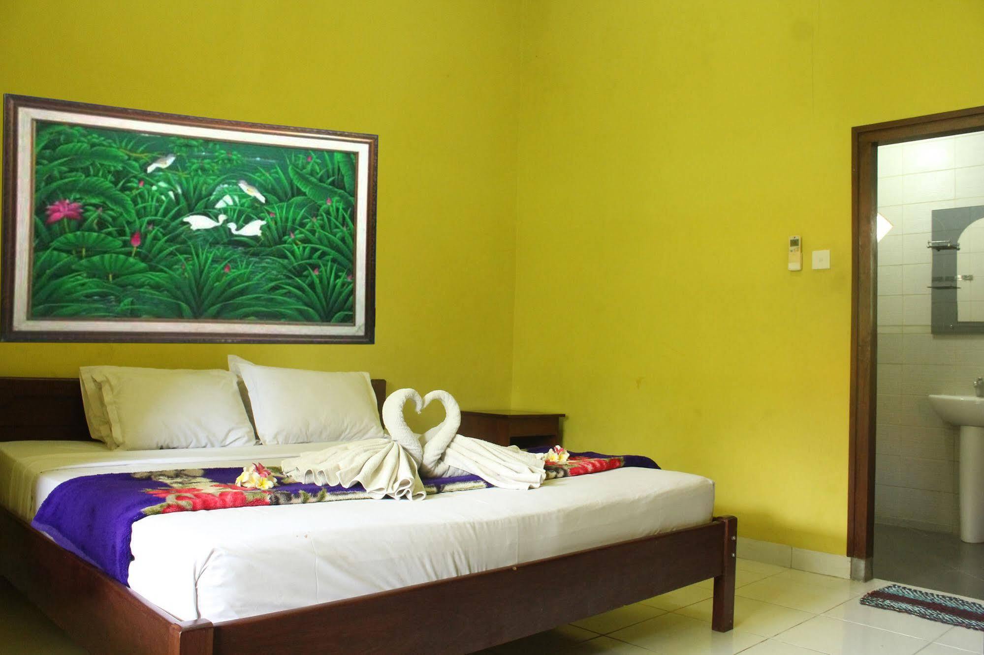 Berlian Inn กูตา ภายนอก รูปภาพ